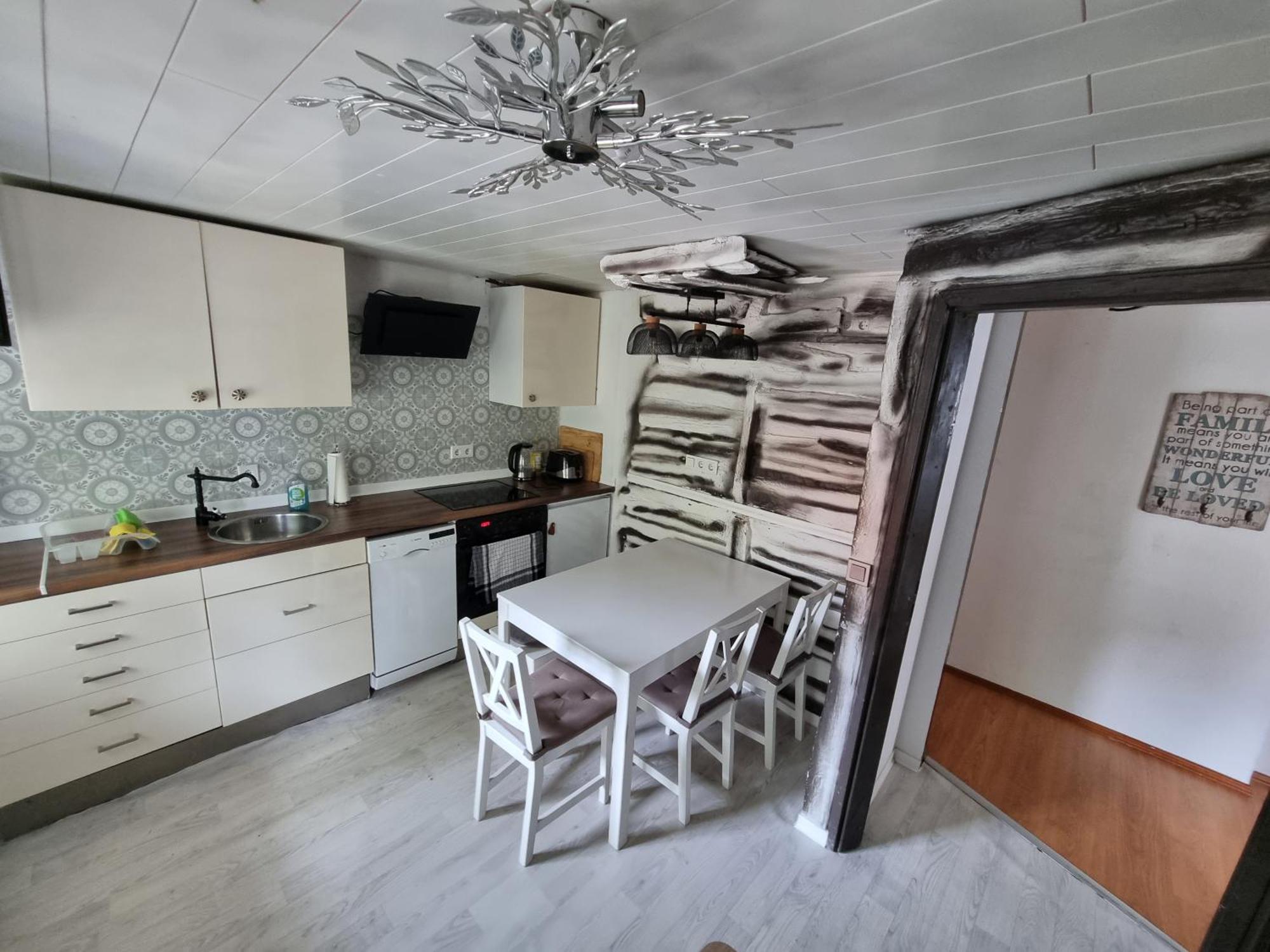 Ferienwohnung/Monteurwohnung Im Herzen Von Ahnatal Luaran gambar