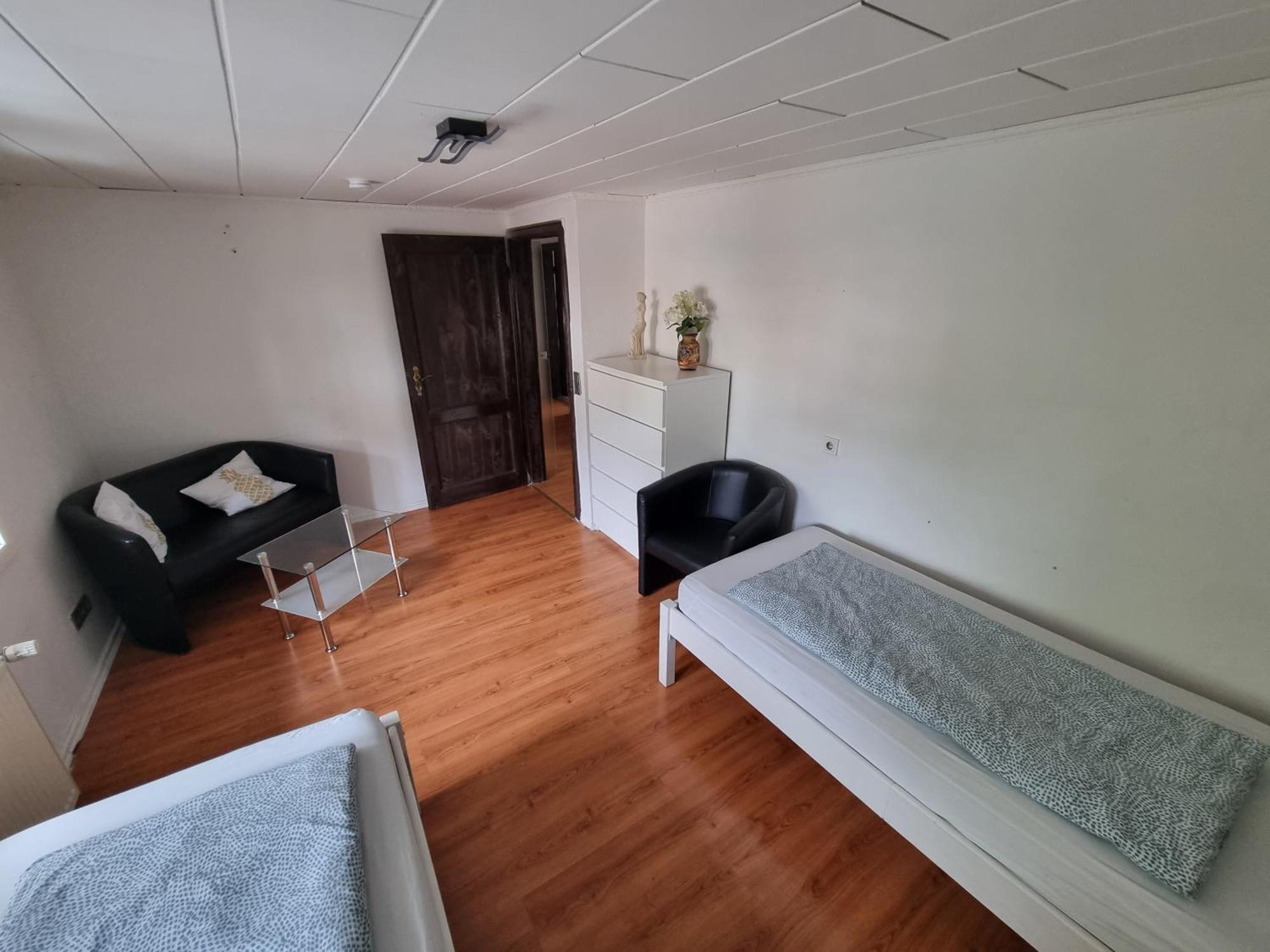 Ferienwohnung/Monteurwohnung Im Herzen Von Ahnatal Luaran gambar